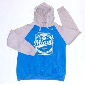 Salt Creek hooded sweat jacket size L.